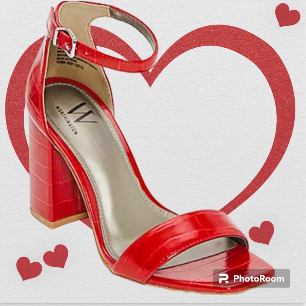 NWT Worthington red block heel